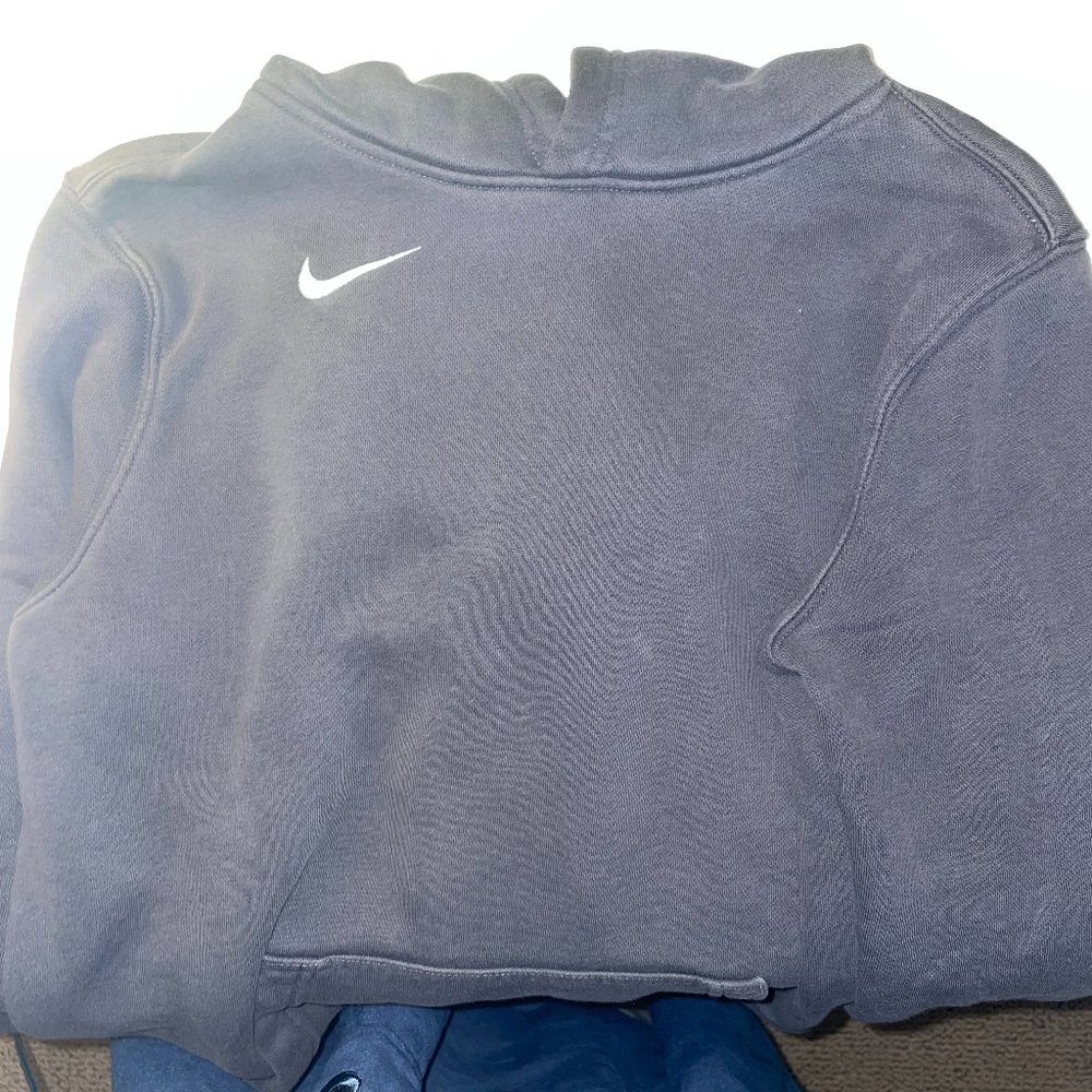 Nike Grey Sweatshirt (boys size XL)